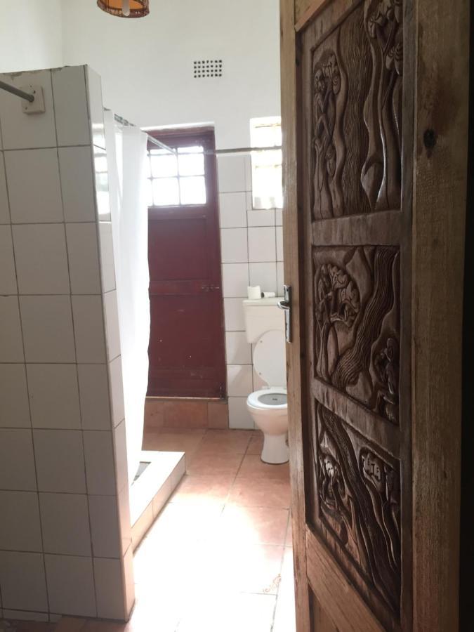 Blend Lodge And Kitchen - Pakachere Зомба Экстерьер фото